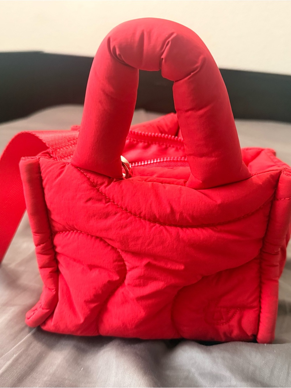 Thirty Years Mini Cheery Red tote